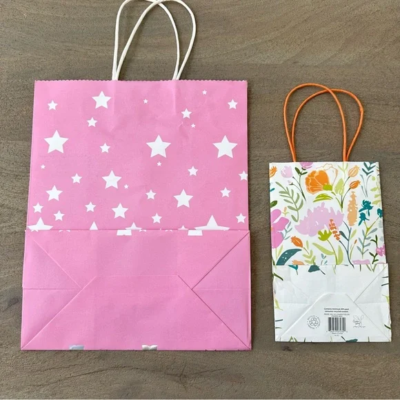 Set of 8 Colorful Gift Bags - Birthday / Celebration /Spring Summer /Polka Dots - Picture 10 of 16